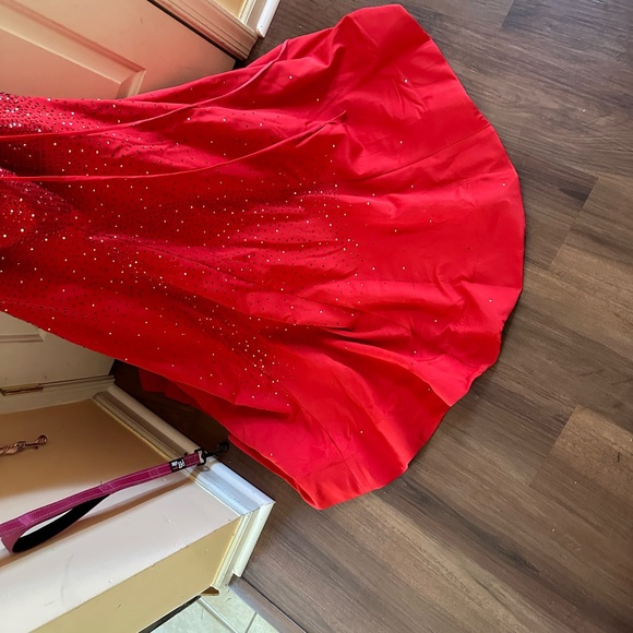 Flared red rhinestone Vneck sleeveless prom gown with sweeping train - Picture 10 of 10